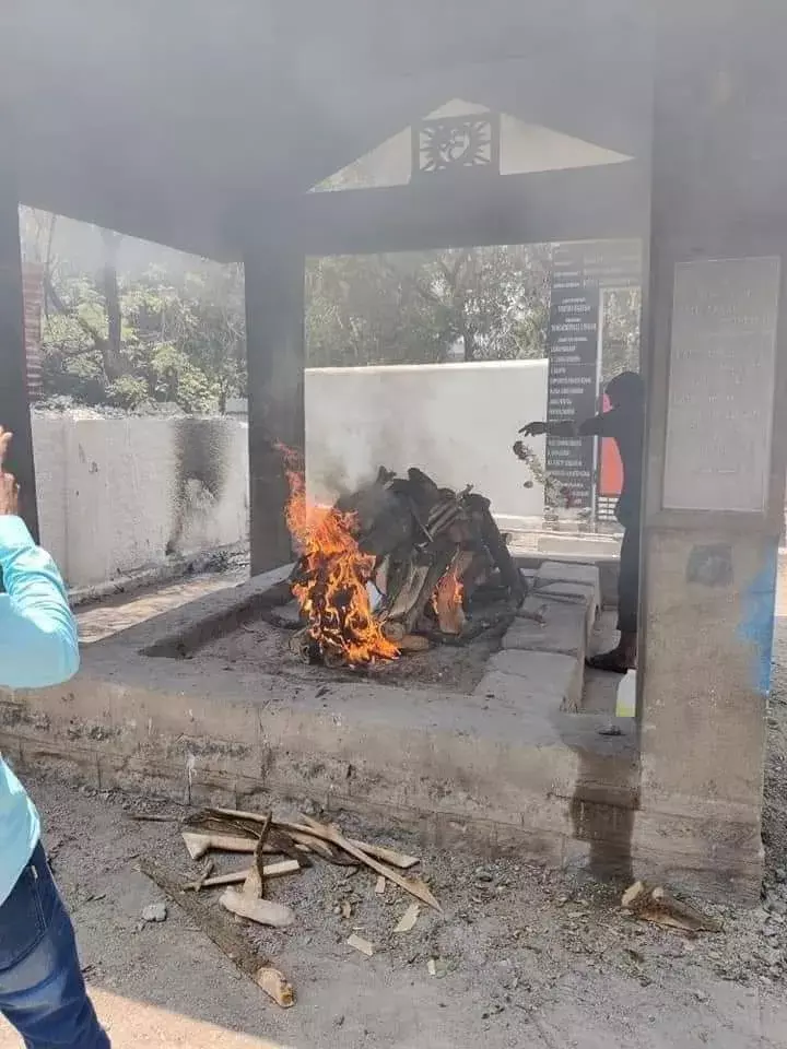 नम आंखों से एक किसान मसीहा को चिर विदा नम आंखों से एक किसान मसीहा को चिर विदा
