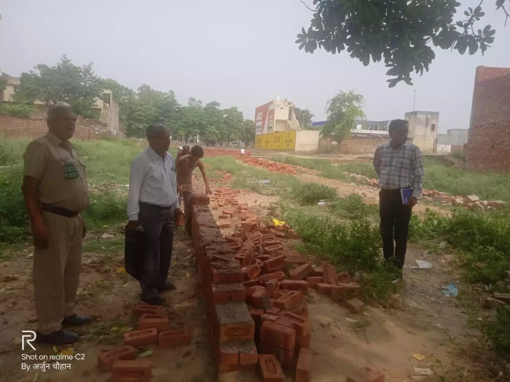 अवैध कब्जा : गरीबों के तोड़े अमीरों के छोड़े अवैध कब्जा : गरीबों के तोड़े अमीरों के छोड़े