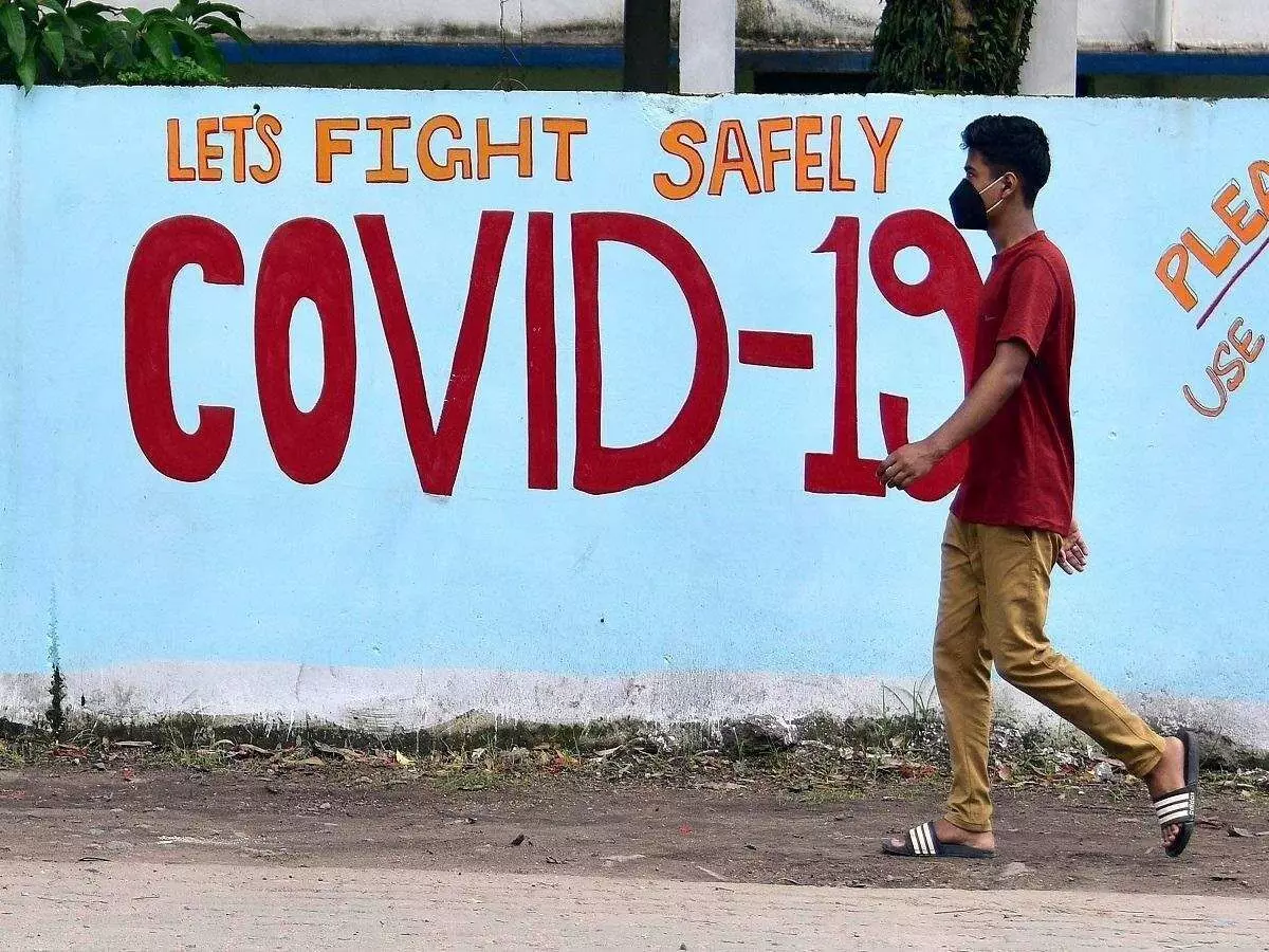 कोरोना वैक्सीन लगवाओ और मुफ्त कार ले जाओ कोरोना वैक्सीन लगवाओ और मुफ्त कार ले जाओ