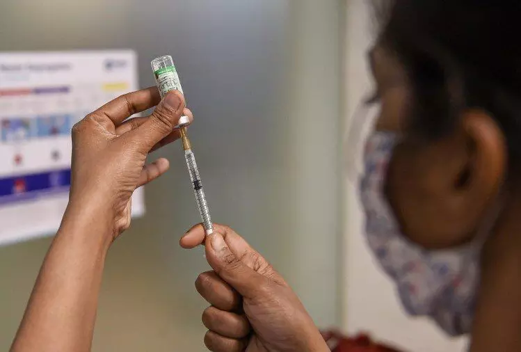फर्जी वैक्सीनेशन अभियान चलाकर 390 लोगों से ठगे पांच लाख रुपये