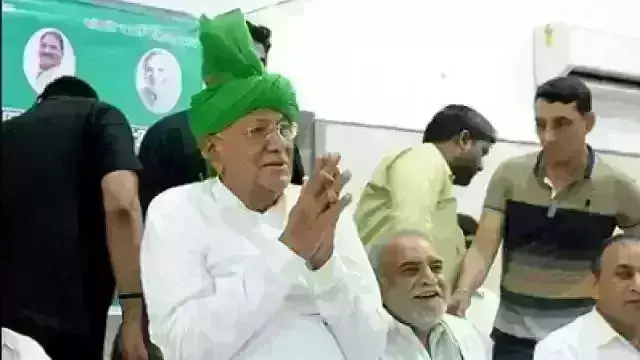 दस साल सजा काटकर रिहा हुए ओमप्रकाश चौटाला दस साल सजा काटकर रिहा हुए ओमप्रकाश चौटाला