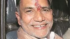 पूर्व कांग्रेस मंत्री कृपाशंकर सिंह भाजपा में शामिल पूर्व कांग्रेस मंत्री कृपाशंकर सिंह भाजपा में शामिल