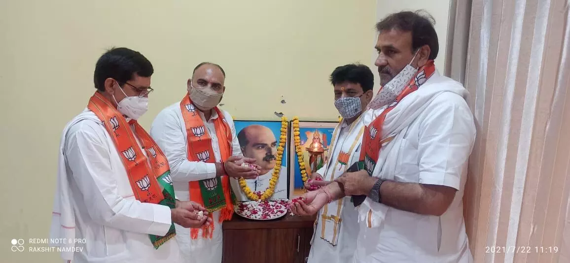 भाजपा करेगी प्रधानों का अनिभनन्दन- विजय शुक्ला