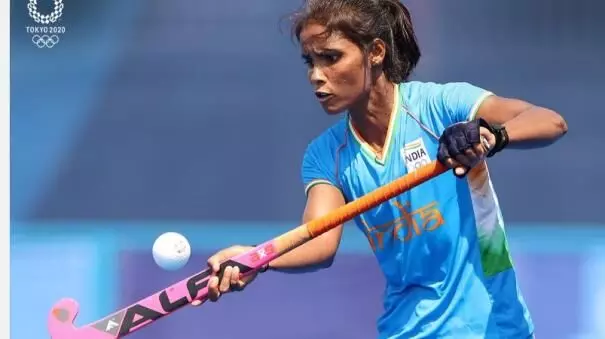 वंदना की हैट्रिक ने रच डाला ओलंपिक का इतिहासः 37 साल बाद किसी भारतीय ने दागे तीन गोल वंदना की हैट्रिक ने रच डाला ओलंपिक का इतिहासः 37 साल बाद किसी भारतीय ने दागे तीन गोल