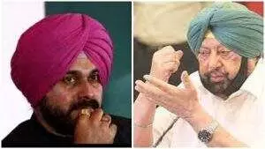 सिद्धू के पाक प्रेमी चेलों पर बरसे कैप्टन, बताया राष्ट्र विरोधी सिद्धू के पाक प्रेमी चेलों पर बरसे कैप्टन, बताया राष्ट्र विरोधी