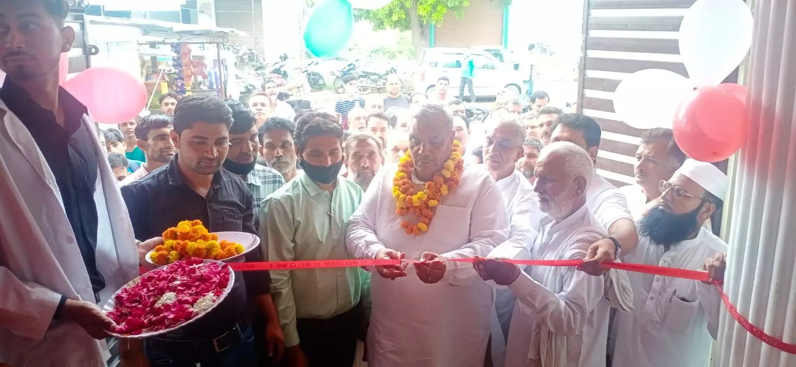पूर्व सांसद हरेन्द्र मलिक ने किया एपेक्स हास्पिटल का उद्घाटन पूर्व सांसद हरेन्द्र मलिक ने किया एपेक्स हास्पिटल का उद्घाटन