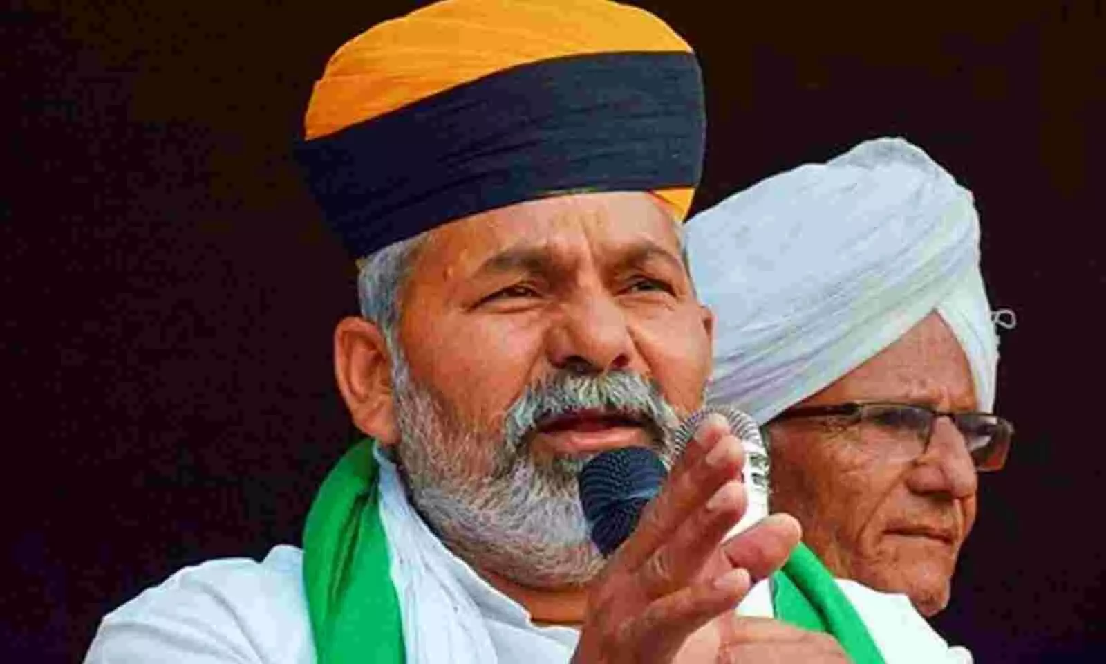 दिल्ली कूच-सिंघू बाॅर्डर पर हंगामा, राकेश टिकैत बोले, सरकार बात सुने, देखे वीडियो... दिल्ली कूच-सिंघू बाॅर्डर पर हंगामा, राकेश टिकैत बोले, सरकार बात सुने, देखे वीडियो...