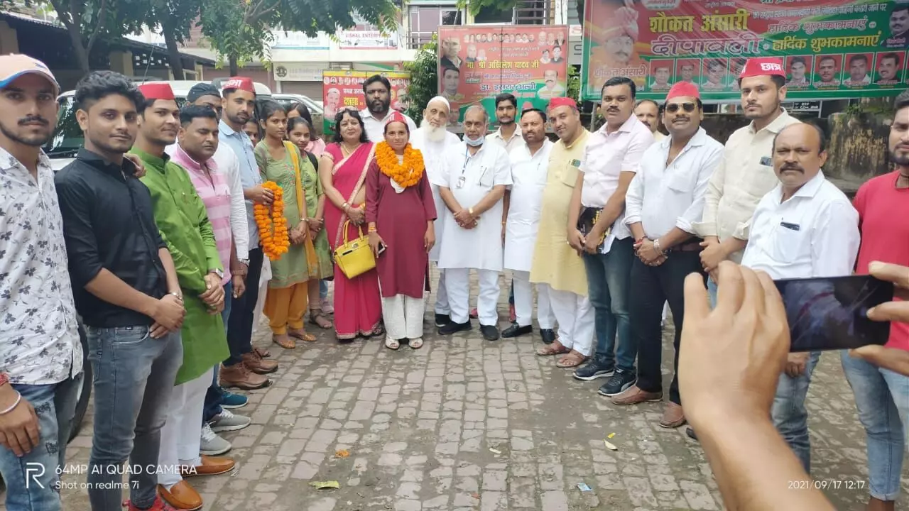 युवाओं और छात्रों का शोषण कर रही सरकारः प्रमोद त्यागी युवाओं और छात्रों का शोषण कर रही सरकारः प्रमोद त्यागी