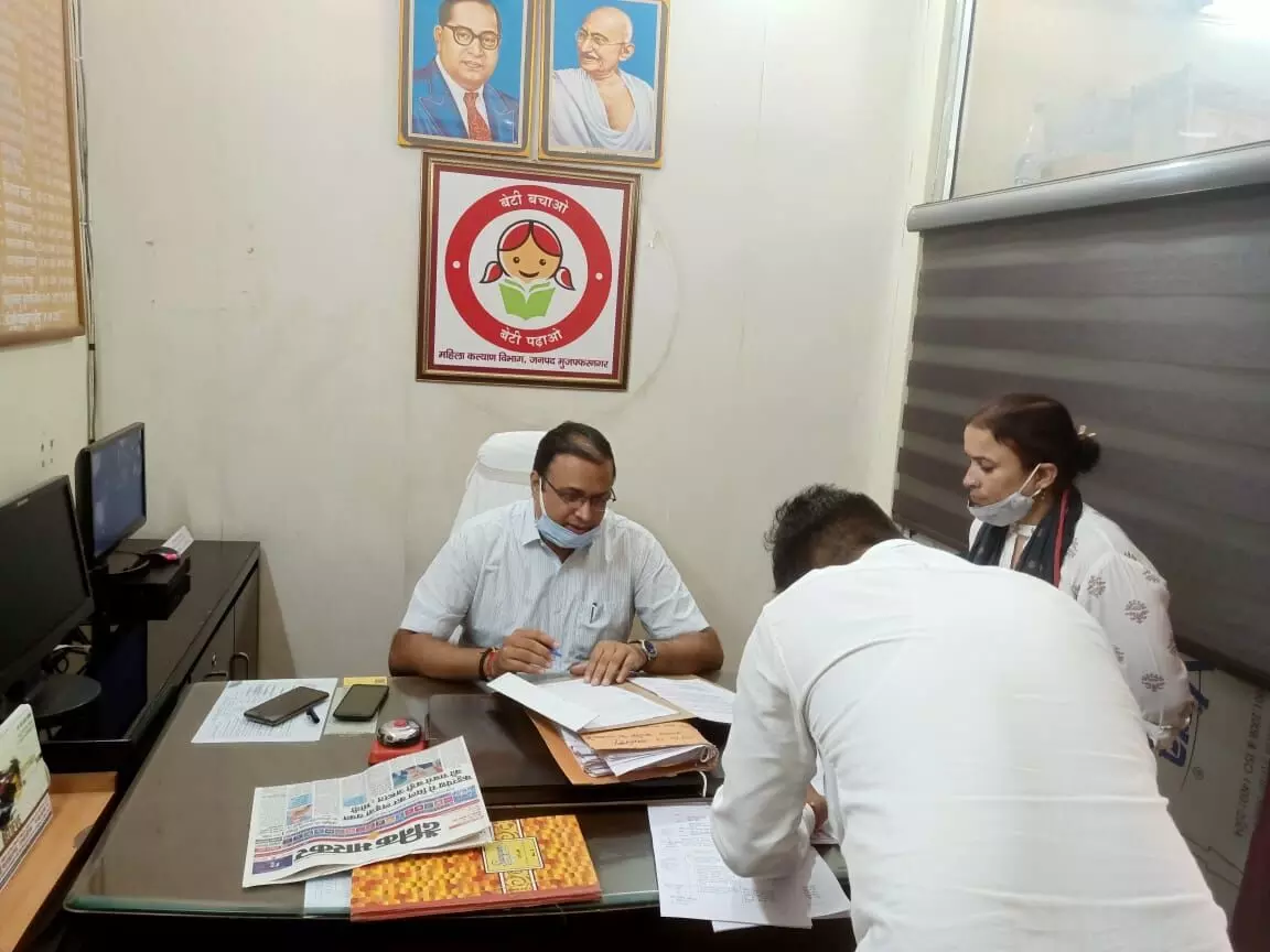 सिटी मजिस्ट्रेट अभिषेक कुमार सिंह ने संभाली प्रोबेशन विभाग की जिम्मेदारी सिटी मजिस्ट्रेट अभिषेक कुमार सिंह ने संभाली प्रोबेशन विभाग की जिम्मेदारी