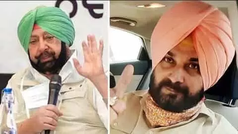 नवजोत सिंह सिद्धू के खिलाफ कैप्टन ने खोला मोर्चा, बताया पाकिस्तान का दोस्त नवजोत सिंह सिद्धू के खिलाफ कैप्टन ने खोला मोर्चा, बताया पाकिस्तान का दोस्त