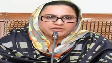 नवजोत के समर्थन में पंजाब की मंत्री रजिया का इस्तीफा नवजोत के समर्थन में पंजाब की मंत्री रजिया का इस्तीफा