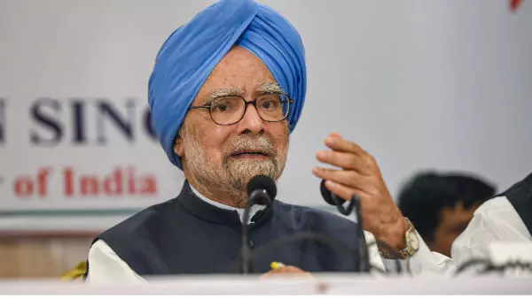 मनमोहन सिंह डेंगू से पीड़ित, खतरे से बाहर मनमोहन सिंह डेंगू से पीड़ित, खतरे से बाहर