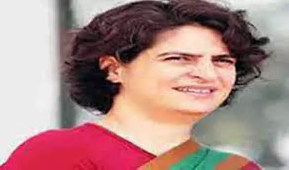 उत्तर प्रदेश में लड़कियों को स्मार्टफोन और इलेक्ट्रिक स्कूटी देगी कांग्रेस