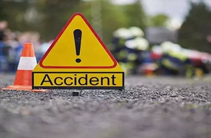मेरठ में सड़क दुर्घटना में तीन युवकों की मौत