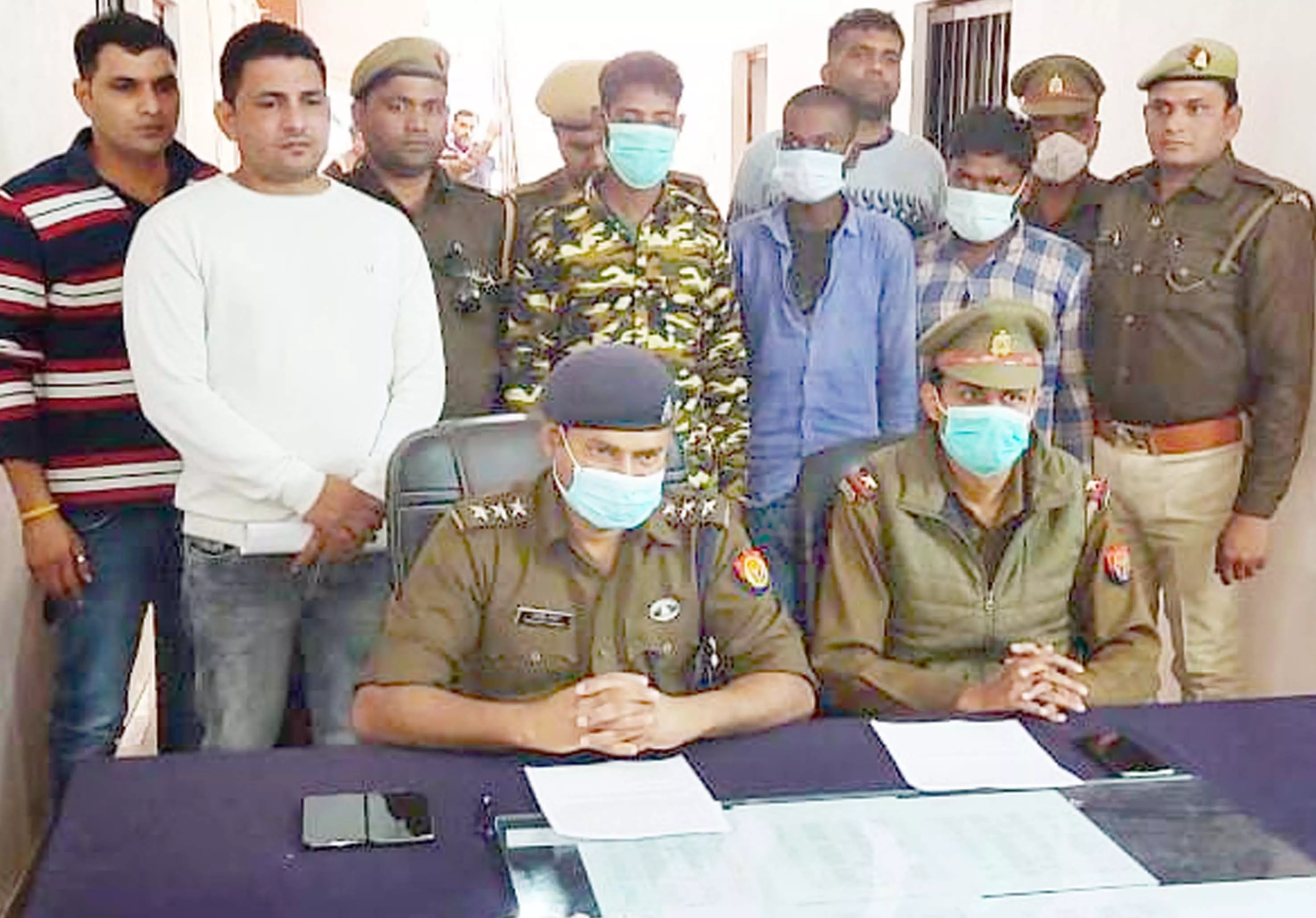 नई मंडी में पंकज ज्वैलर्स की दुकान में हुई चोरी का खुलासा, तीन गिरफ्तार नई मंडी में पंकज ज्वैलर्स की दुकान में हुई चोरी का खुलासा, तीन गिरफ्तार