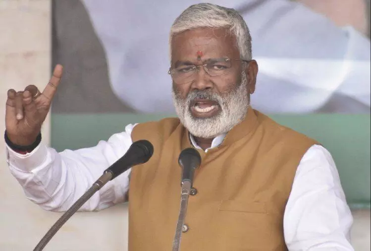 जो परिवार नहीं चला सकते वे प्रदेश चलाने का सपना देख रहे हैं: स्वतंत्र देव जो परिवार नहीं चला सकते वे प्रदेश चलाने का सपना देख रहे हैं: स्वतंत्र देव
