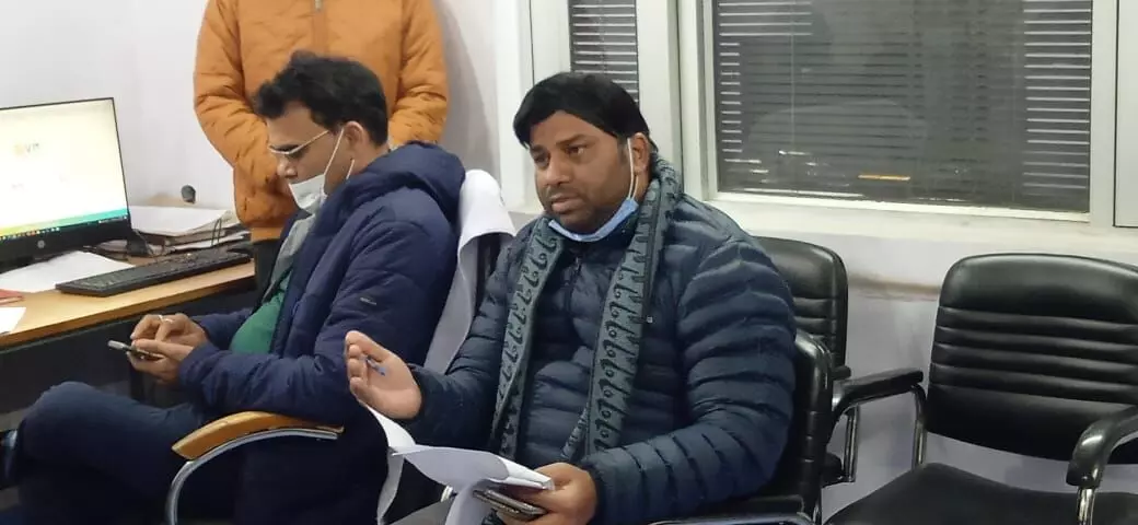 ईवीएम मशीनों का रेंडमाइजेशन किया ईवीएम मशीनों का रेंडमाइजेशन किया