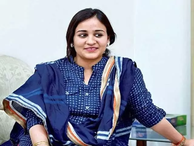 अखिलेश यादव के समक्ष मुश्किल खड़ी करेंगी अपर्णा अखिलेश यादव के समक्ष मुश्किल खड़ी करेंगी अपर्णा