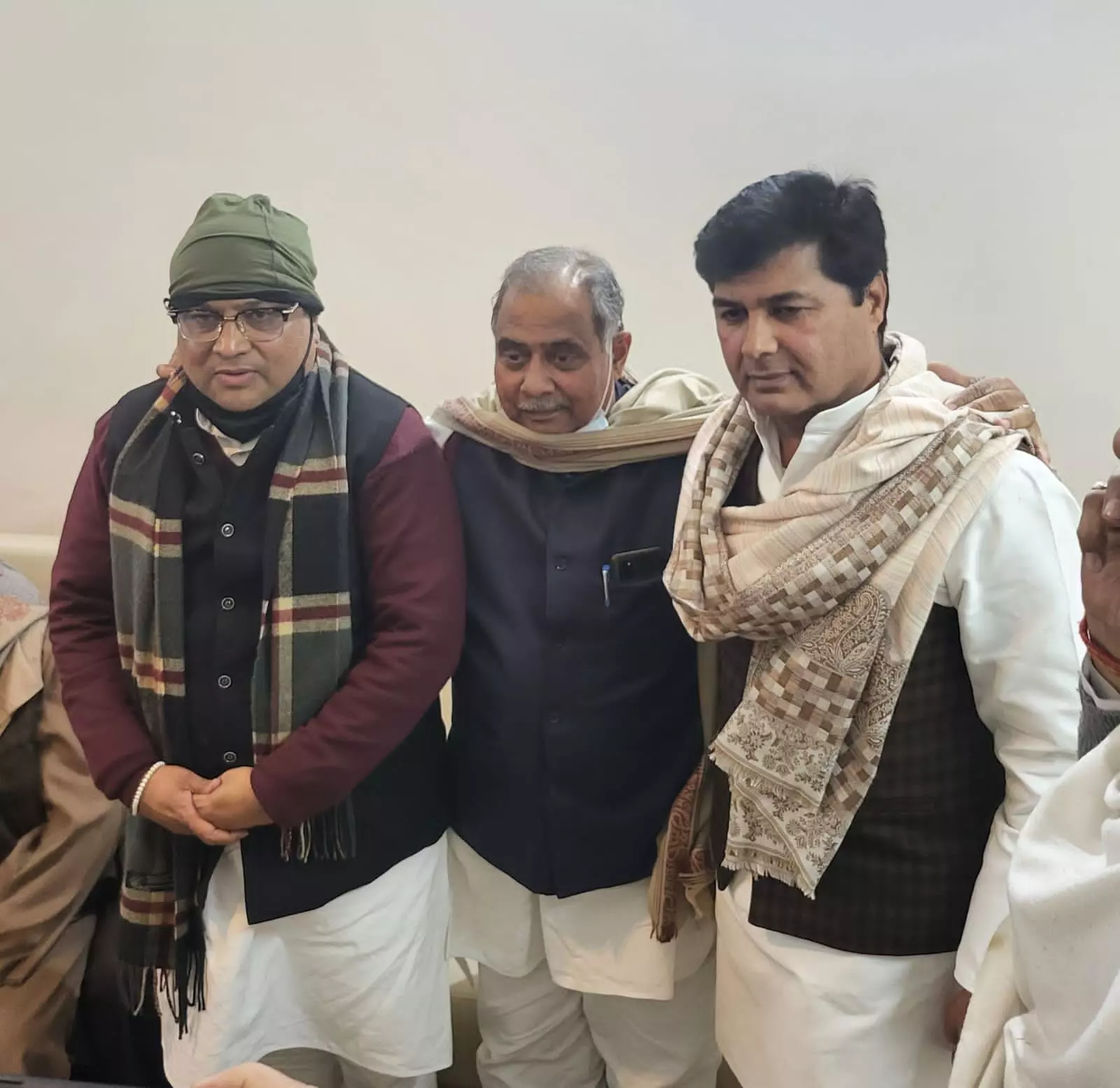 सौरभ स्वरूप और राकेश शर्मा के बीच विवाद का पटाक्षेप सौरभ स्वरूप और राकेश शर्मा के बीच विवाद का पटाक्षेप