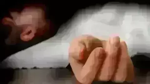 ठेके से खरीद कर पी शराब, चार की मौत ठेके से खरीद कर पी शराब, चार की मौत