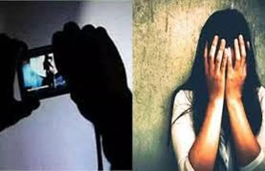 महिला से गैंग रेप कर कालिख पोती, वीडियो वायरल महिला से गैंग रेप कर कालिख पोती, वीडियो वायरल