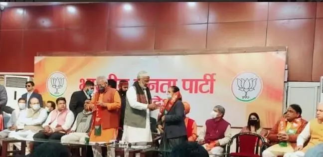 गौरव स्वरूप व पूर्व विधायक मिथलेश पाल भाजपा में शामिल गौरव स्वरूप व पूर्व विधायक मिथलेश पाल भाजपा में शामिल