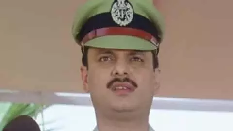 ईडी के ज्वाइंट डायरेक्टर भी चले कमल थामने ईडी के ज्वाइंट डायरेक्टर भी चले कमल थामने