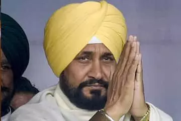 ईडी ने चरणजीत सिंह चन्नी के भतीजे को गिरफ्तार किया ईडी ने चरणजीत सिंह चन्नी के भतीजे को गिरफ्तार किया