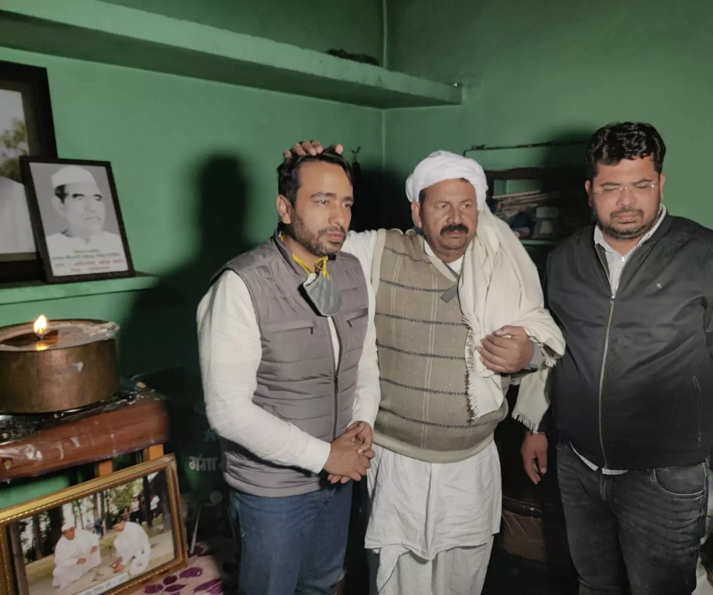 सिसौली पहुंचे जयंत को मिला जीत का आशीर्वाद सिसौली पहुंचे जयंत को मिला जीत का आशीर्वाद