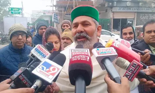 धूप खिलते ही उमड़ा जोश, कपिल, सौरभ, राकेश टिकैत व अंजू अग्रवाल ने डाला वोट धूप खिलते ही उमड़ा जोश, कपिल, सौरभ, राकेश टिकैत व अंजू अग्रवाल ने डाला वोट