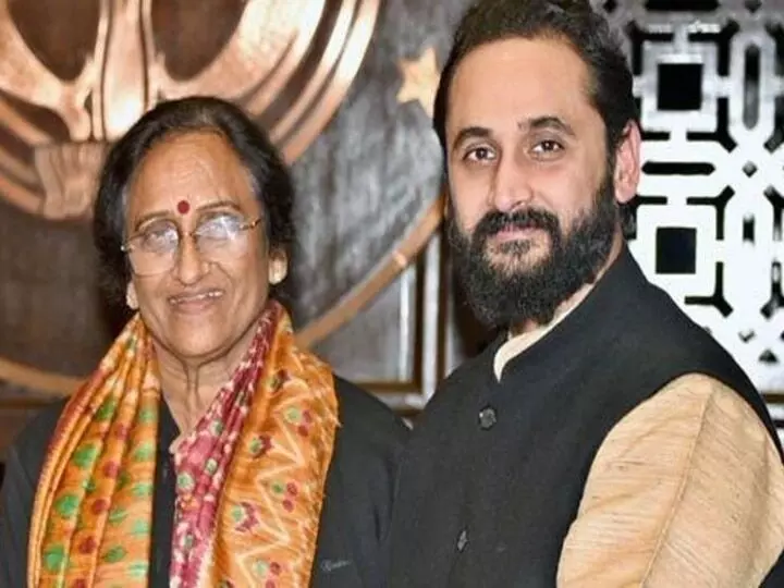 सपा में शामिल होंगे रीता बहुगुणा के पुत्र मयंक सपा में शामिल होंगे रीता बहुगुणा के पुत्र मयंक