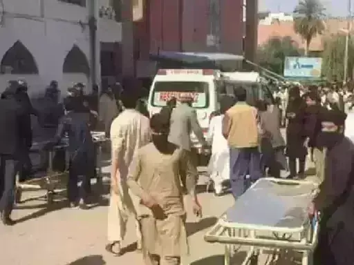 पाकिस्तान मे जुमे की नमाज के दौरान बम विस्फोट 30 की मौत, 50 घायल पाकिस्तान मे जुमे की नमाज के दौरान बम विस्फोट 30 की मौत, 50 घायल