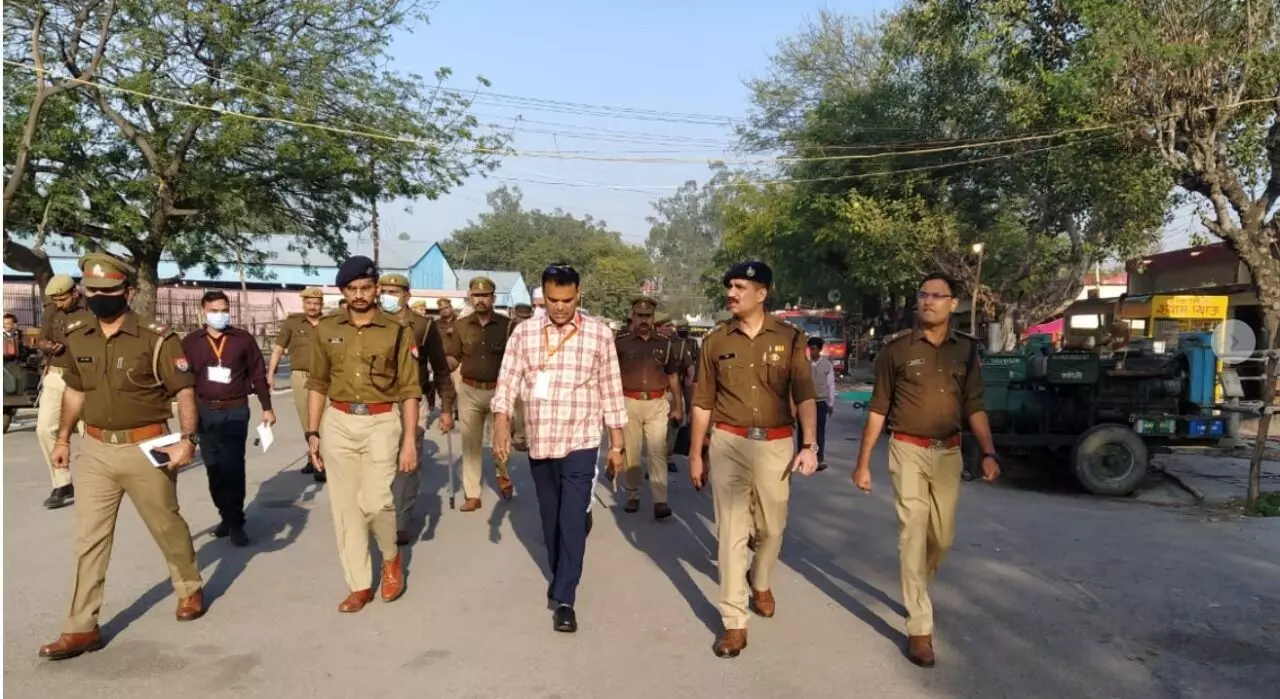 विपक्ष के सिक्योरिटी सिस्टम पर भारी रहा पुलिस का डंडा