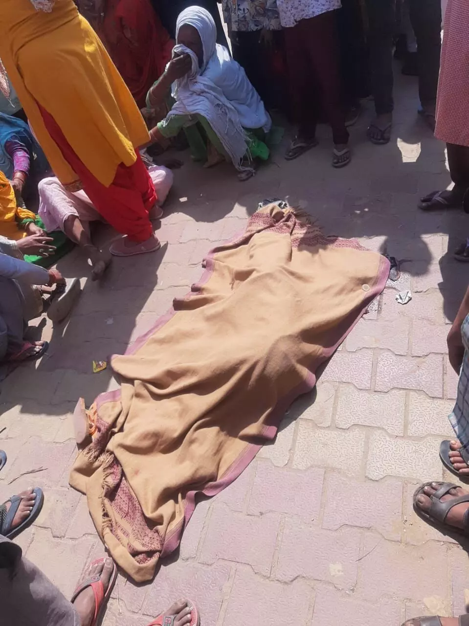 मुजफ्फरनगर- मंसूरपुर सन्धावली कट के पास सड़क हादसे में मासूम की मौत