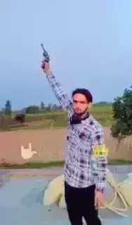 अवैध शस्त्र से फायरिंग करने वाला युवक गिरफ्तार अवैध शस्त्र से फायरिंग करने वाला युवक गिरफ्तार