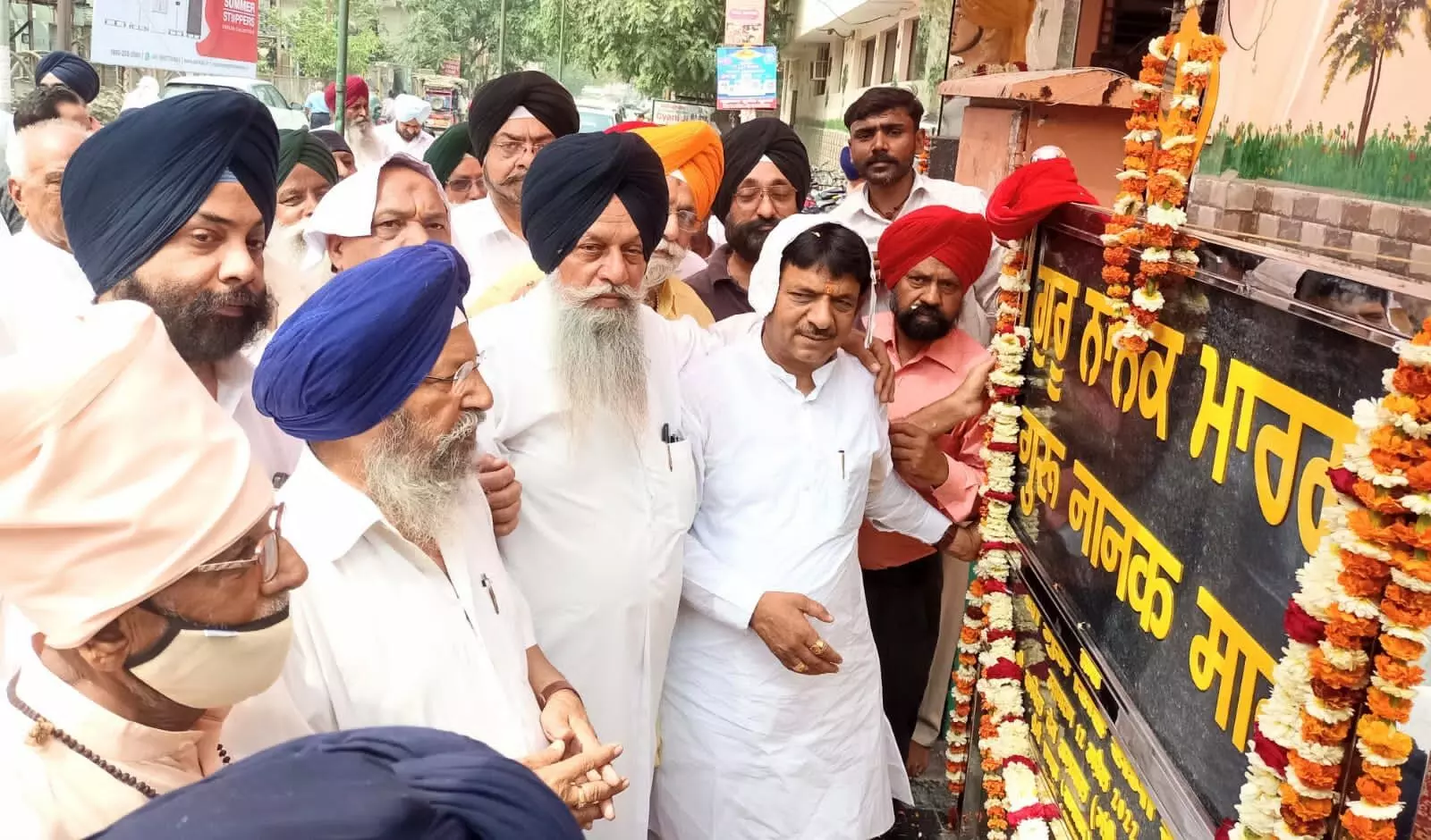 कपिल देव अग्रवाल ने किया गुरू नानक मार्ग का नामकरण कपिल देव अग्रवाल ने किया गुरू नानक मार्ग का नामकरण