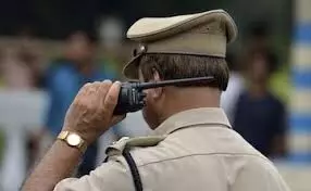 कर्नाटक मे सोशल मीडिया की पोस्ट के कारण बवाल, हनुमान मंदिर मे पथराव, 12 पुलिसकर्मी घायल कर्नाटक मे सोशल मीडिया की पोस्ट के कारण बवाल, हनुमान मंदिर मे पथराव, 12 पुलिसकर्मी घायल