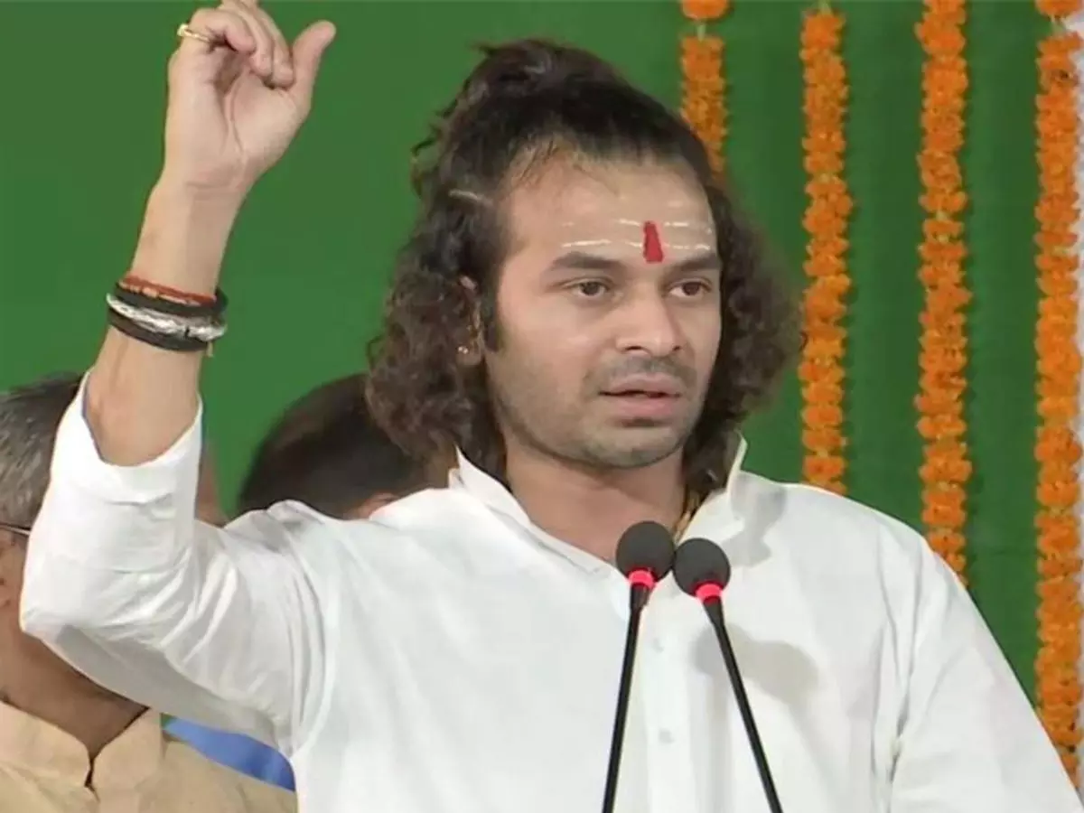 तेज प्रताप यादव आखिर घर लौटे तेज प्रताप यादव आखिर घर लौटे