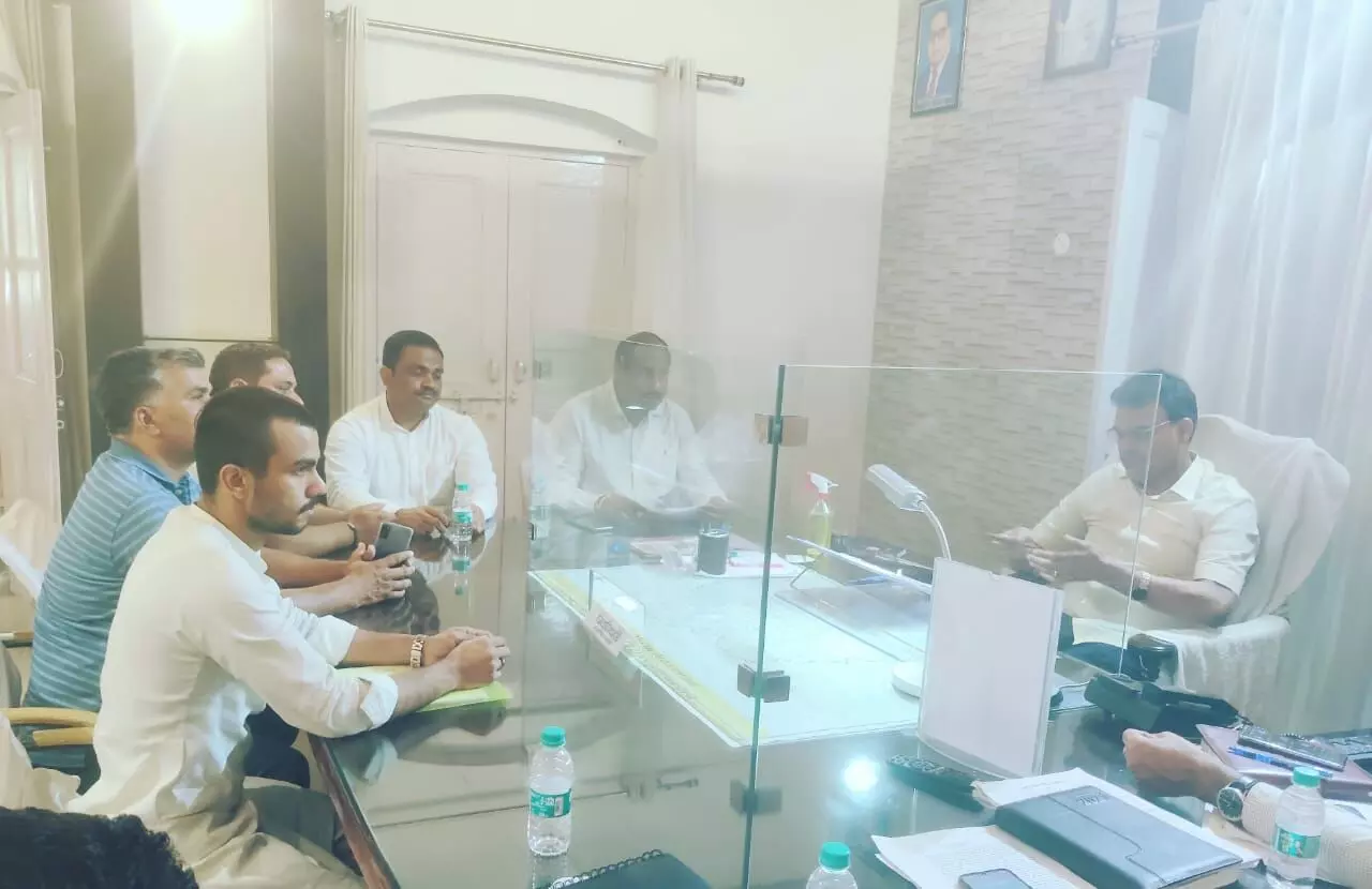 किसानों के लिए डीएम के फैसले की भाकियू ने की सराहना किसानों के लिए डीएम के फैसले की भाकियू ने की सराहना