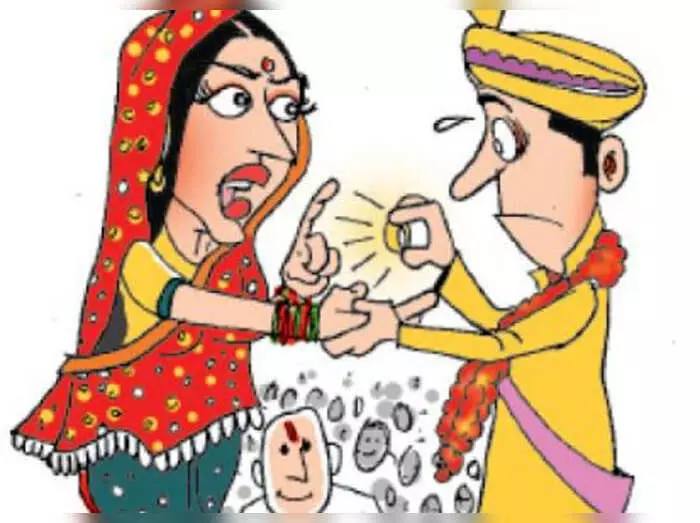 शादी में पहुंची दूसरी पत्नी तो हो गया बखेड़ा शादी में पहुंची दूसरी पत्नी तो हो गया बखेड़ा