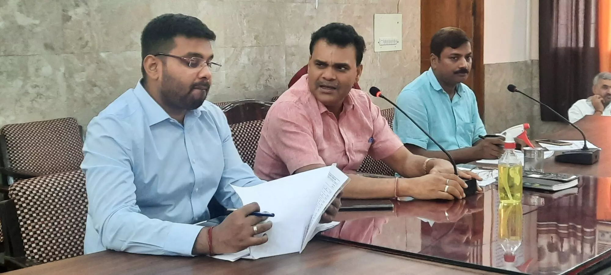 ग्राम पंचायत सचिवालयों को सक्रिय करने के डीएम ने दिए निर्देश ग्राम पंचायत सचिवालयों को सक्रिय करने के डीएम ने दिए निर्देश