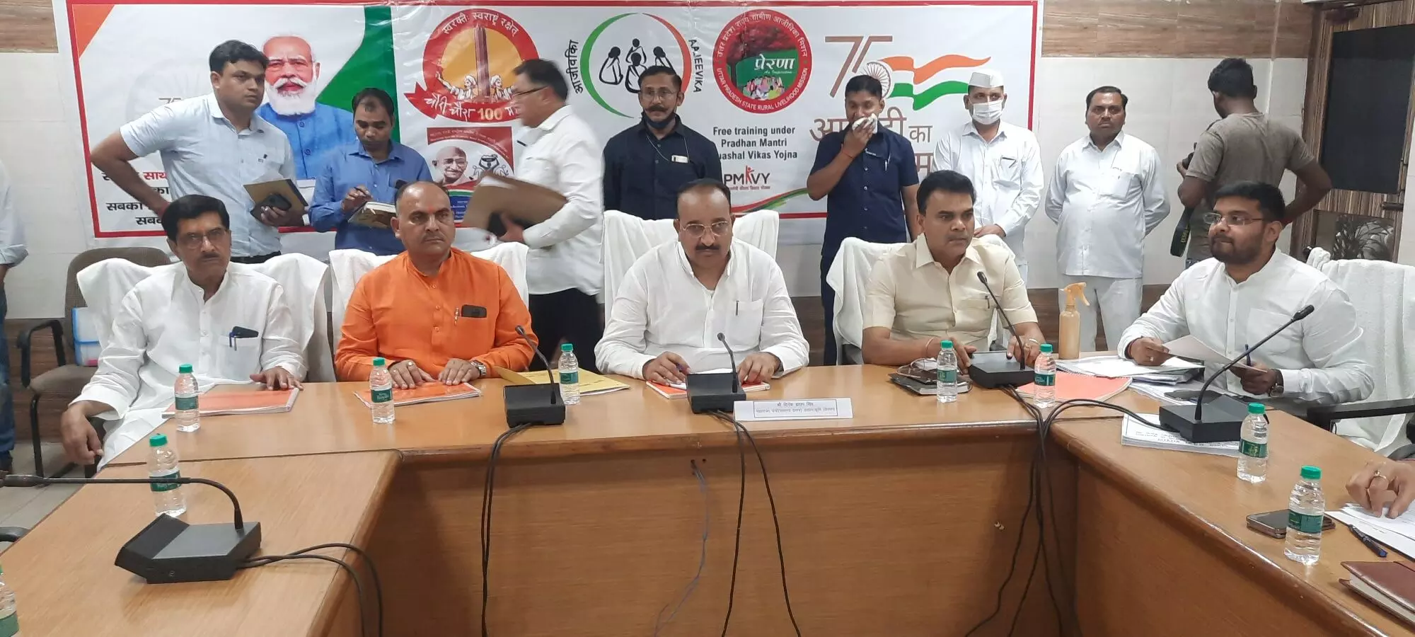 सरकार की जनकल्याणकारी योजनाओं को समाज के अंतिम छोर पर खडे व्यक्ति तक पंहुचाएंः- प्रभारी मंत्री दिनेश प्रताप सिंह सरकार की जनकल्याणकारी योजनाओं को समाज के अंतिम छोर पर खडे व्यक्ति तक पंहुचाएंः- प्रभारी मंत्री दिनेश प्रताप सिंह
