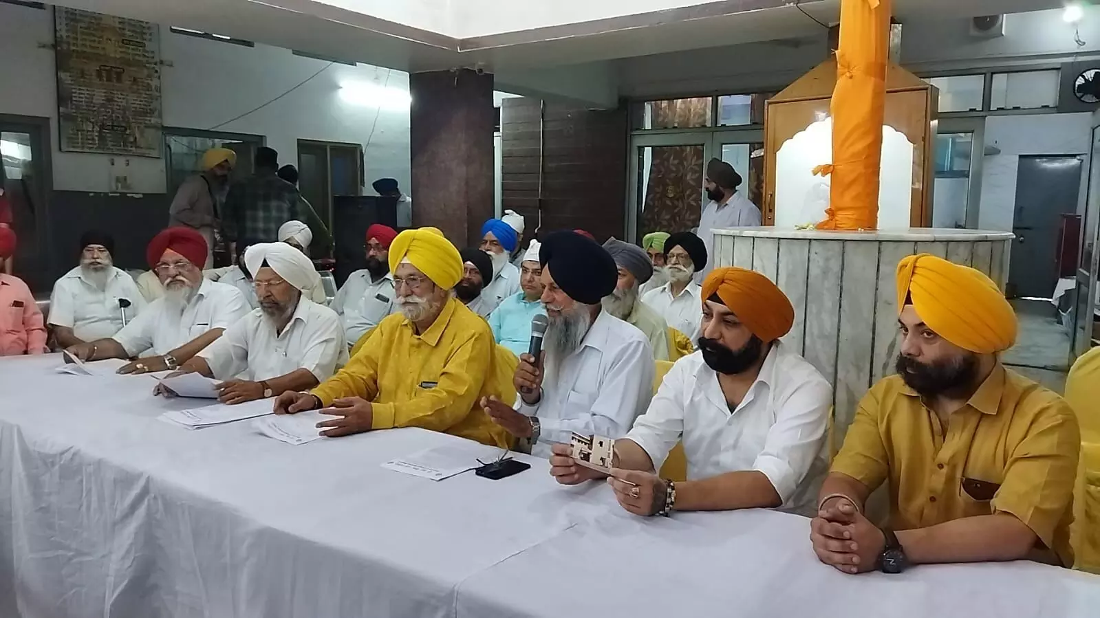 शहीद बचन सिंह के नाम आधी सड़क देने को तैयार सिख शहीद बचन सिंह के नाम आधी सड़क देने को तैयार सिख