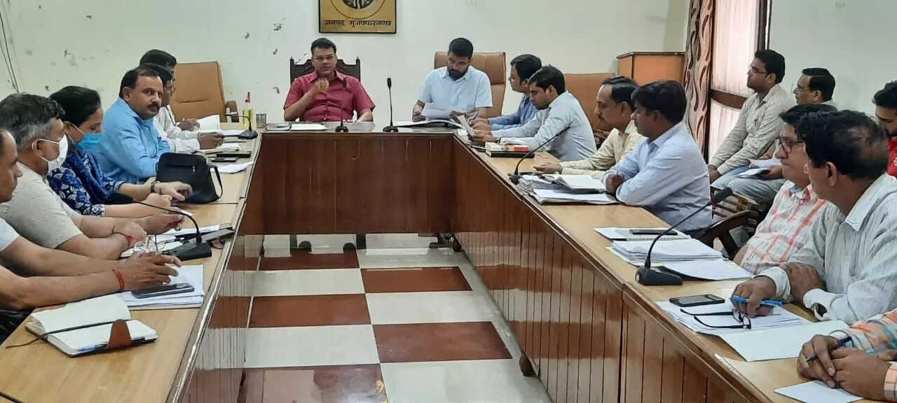पॉलिथिन के खिलाफ चलेगा अभियान : डीएम ने दिए निर्देश पॉलिथिन के खिलाफ चलेगा अभियान : डीएम ने दिए निर्देश