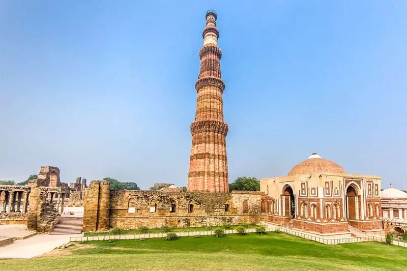कुतुबमीनार मामले की सुनवाई के दौरान कोर्ट ने खड़े किए कई सवाल कुतुबमीनार मामले की सुनवाई के दौरान कोर्ट ने खड़े किए कई सवाल