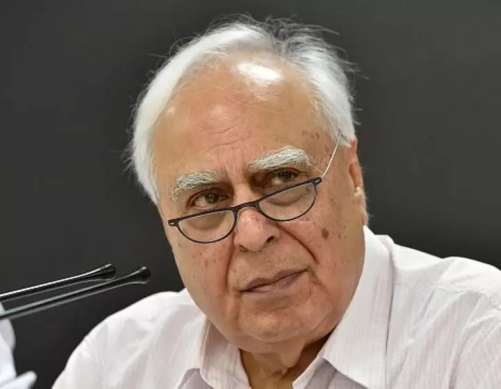 राज्य सभा के लिए कपिल सिब्बल ने सपा से किया नामांकन
