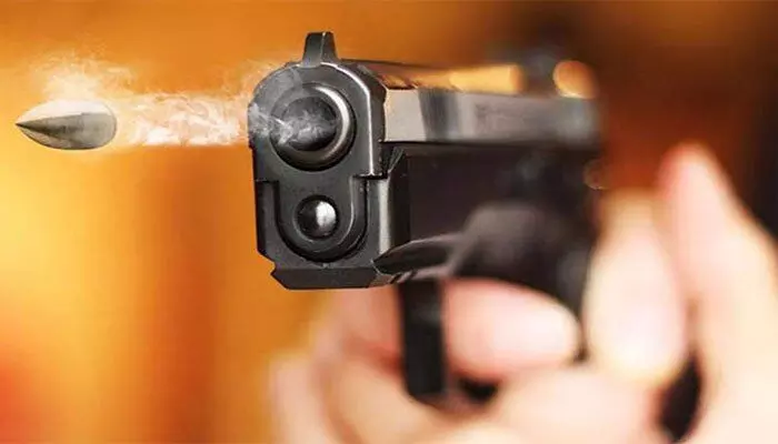 अमेरिका में अंधाधुंध गोलीबारी कर 18 बच्चों व 3 टीचर्स की हत्या अमेरिका में अंधाधुंध गोलीबारी कर 18 बच्चों व 3 टीचर्स की हत्या