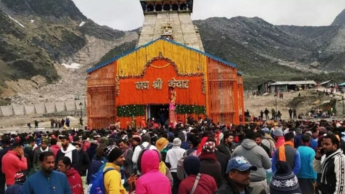 12 लाख तीर्थयात्री चारधाम दर्शनों को पहुंचे
