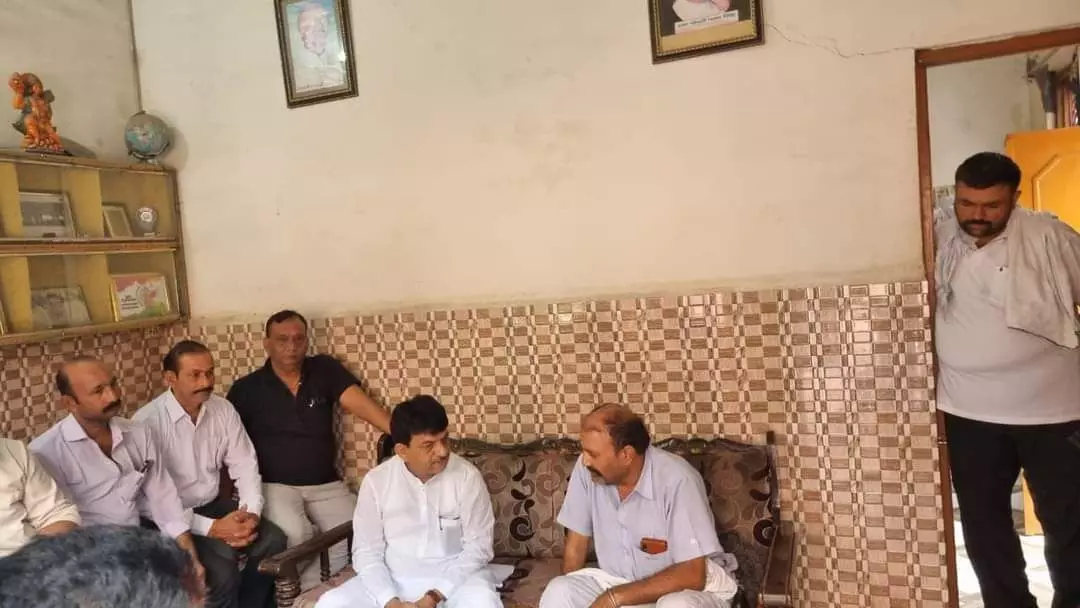 मंत्री कपिल देव ने दी शहीद अंकित को श्रद्धांजलि मंत्री कपिल देव ने दी शहीद अंकित को श्रद्धांजलि