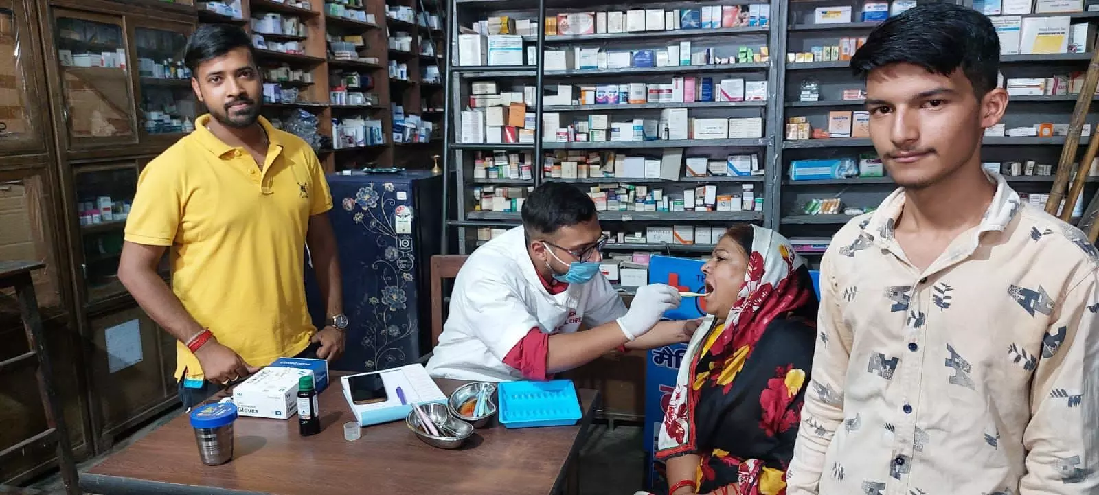 अग्रवाल मेडिकल स्टोर पर लगा फ्री डेंटल चेकअप कैम्प अग्रवाल मेडिकल स्टोर पर लगा फ्री डेंटल चेकअप कैम्प
